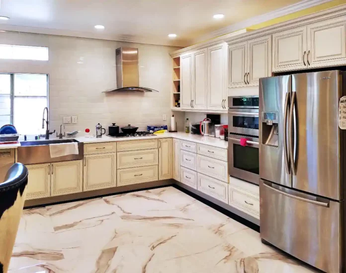 antique white shaker kitchen cabinets