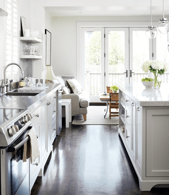 white kitchen cabinets