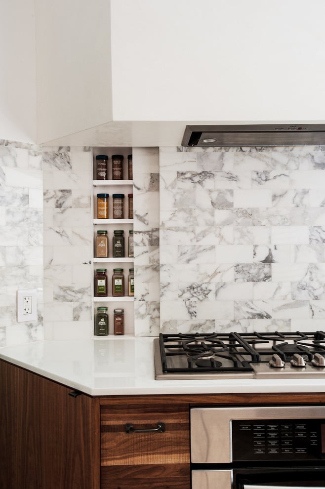 sliding-backsplash