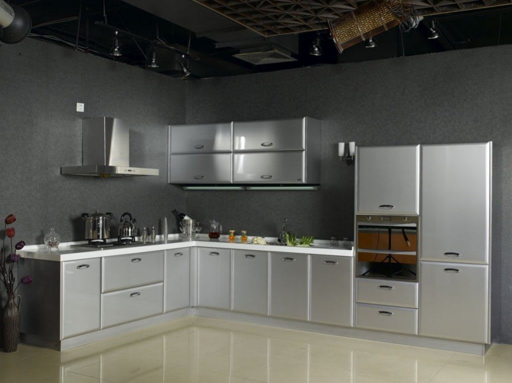 metallic-kitchen-cabinets-for-a-chrome-look