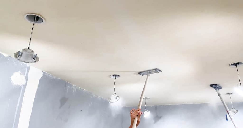 How To Remove A Popcorn Ceiling And Change Into A Smooth Ceiling