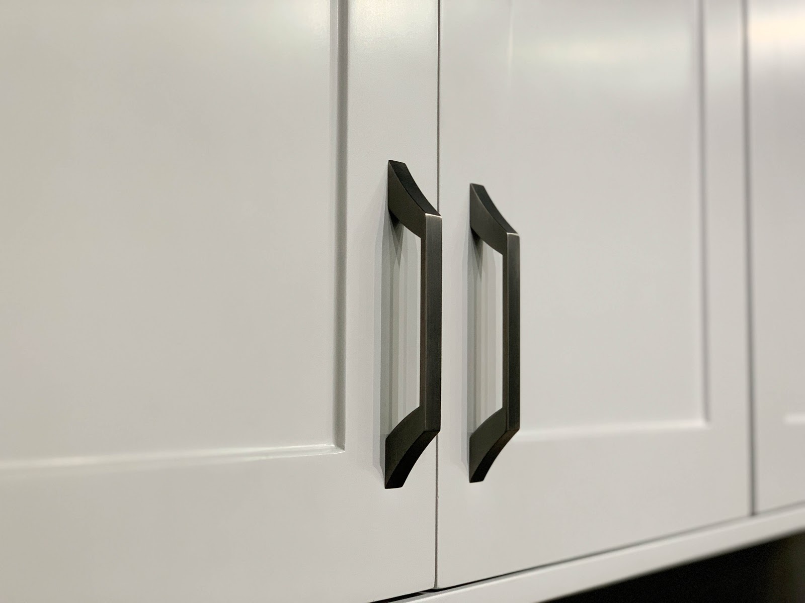 dark metal handles for shaker style cabinets