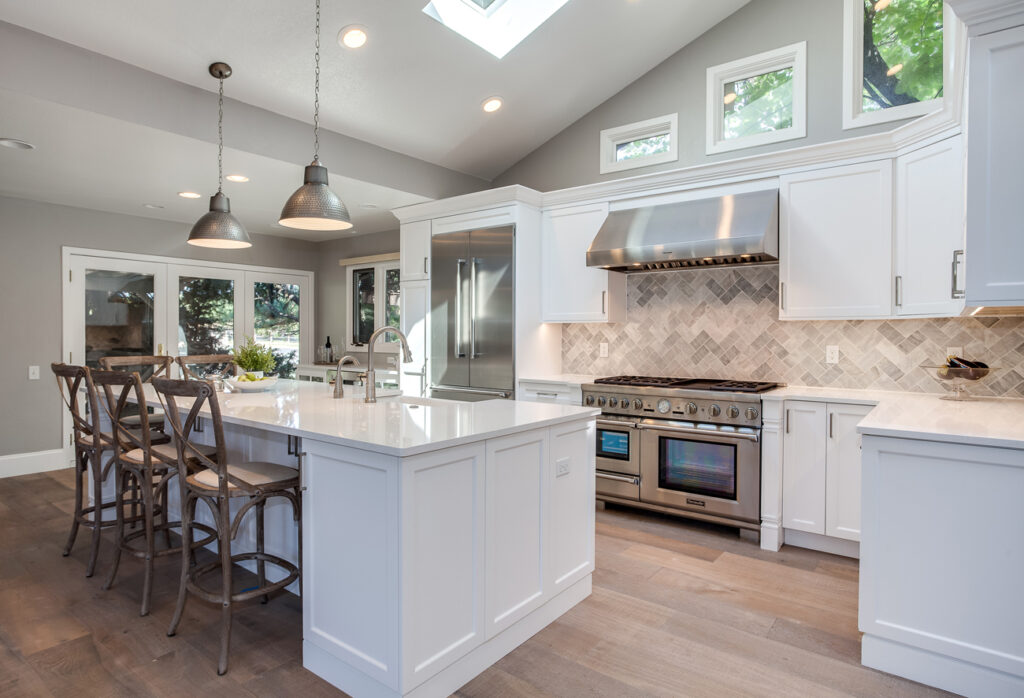 white shaker cabinets for kitchen remodeling