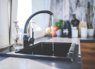 Tips for Choosing The Right Kitchen Sink Size Tips for choosing the right kitchen sink size