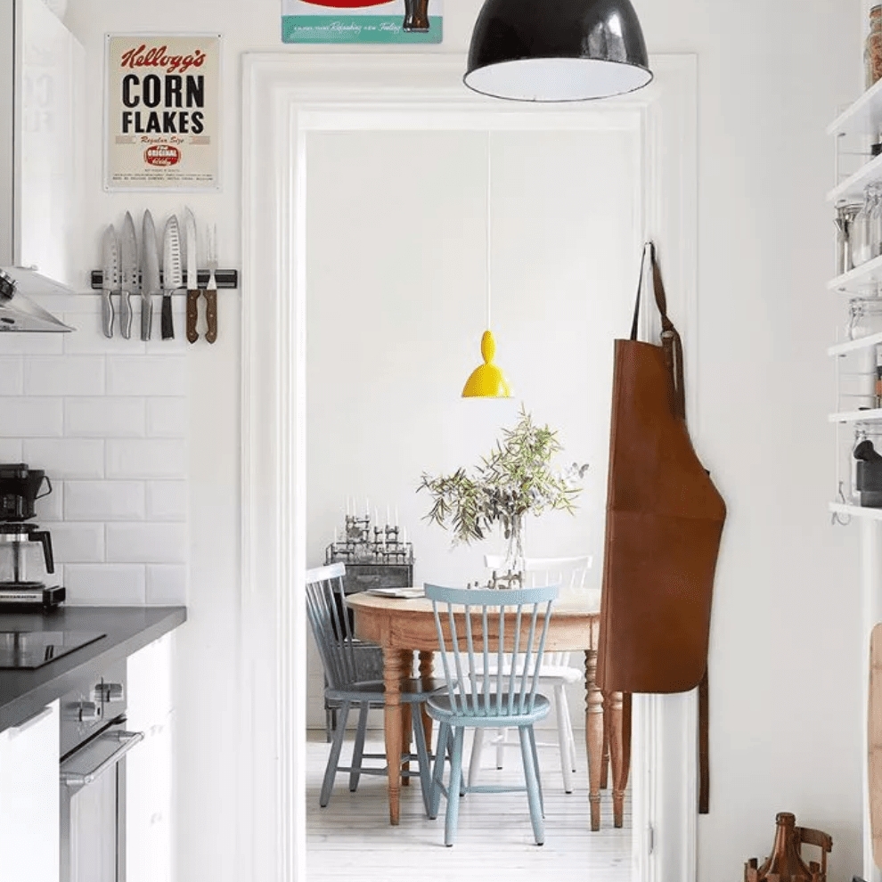 Small European Kitchen Apartment: Maximizing Space and Style