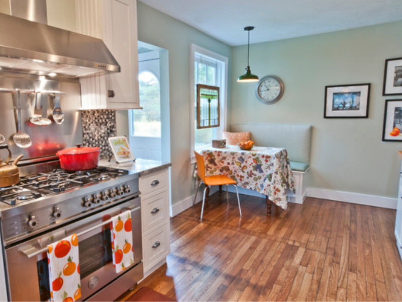 retro-chic kitchen