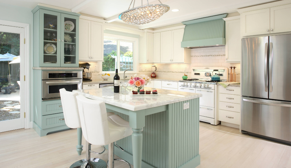 two-toned shaker kitchen cabinets