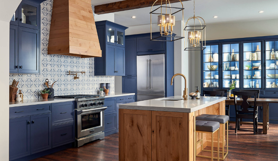 two-toned shaker kitchen cabinets