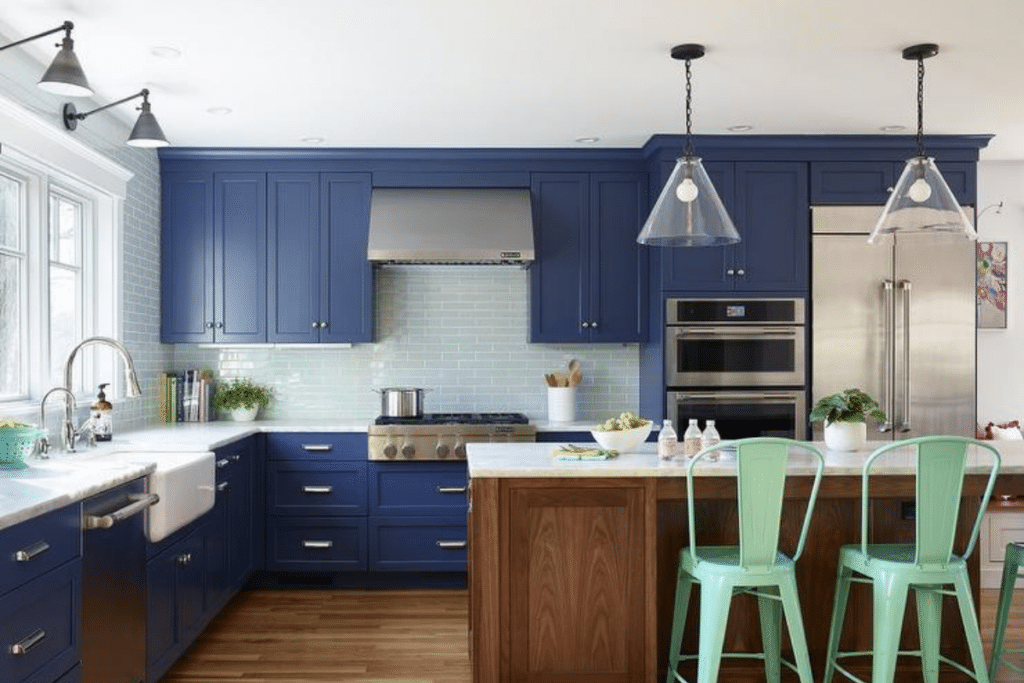 eclectic kitchen style backsplash design