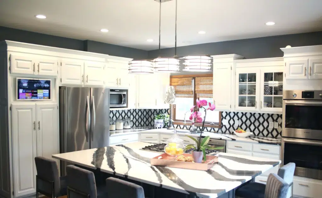 kitchen cabinets incorporating 6-french lites glass front doors